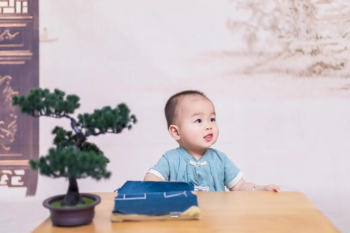 钟祥宝宝几个月可以笑出声 钟祥宝宝几个月可以笑出声